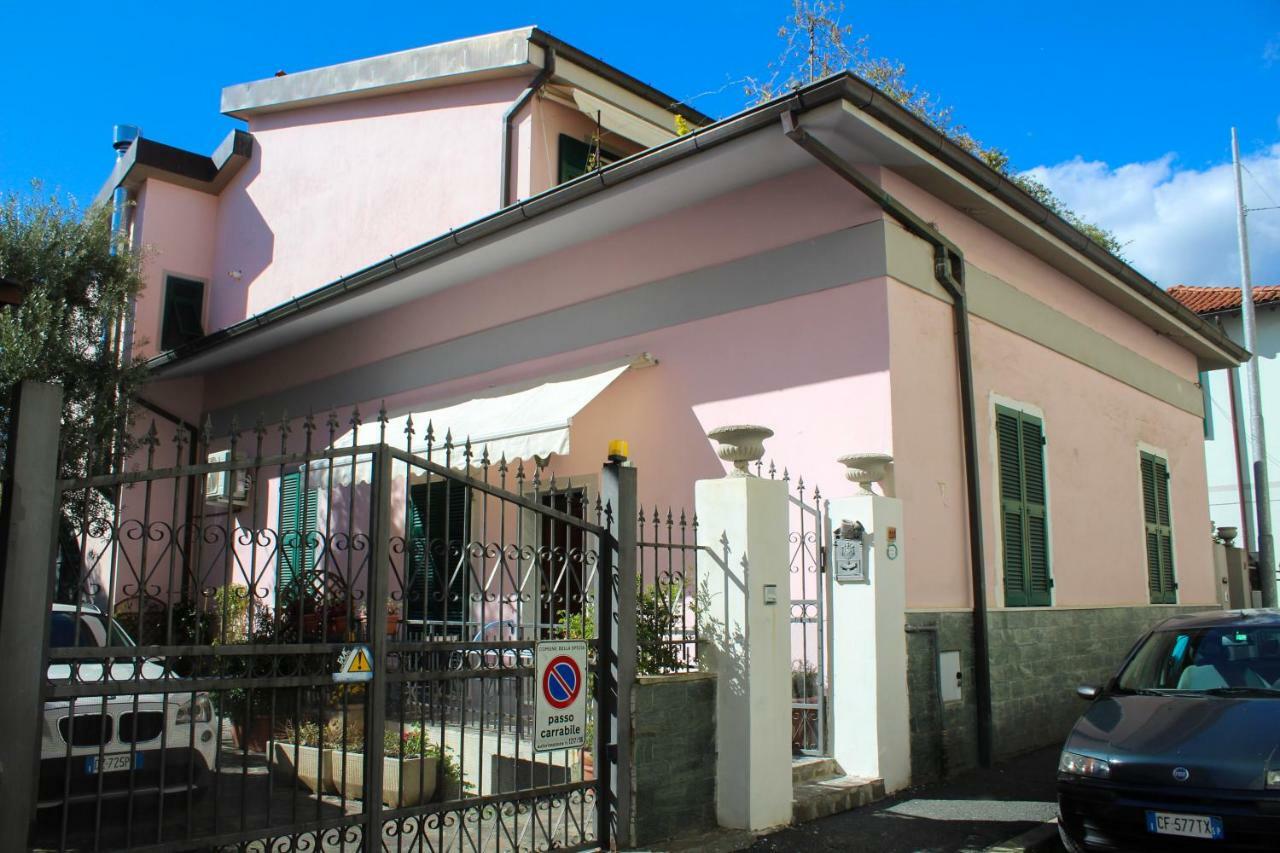 La Casa Dei Fiori * La Spezia